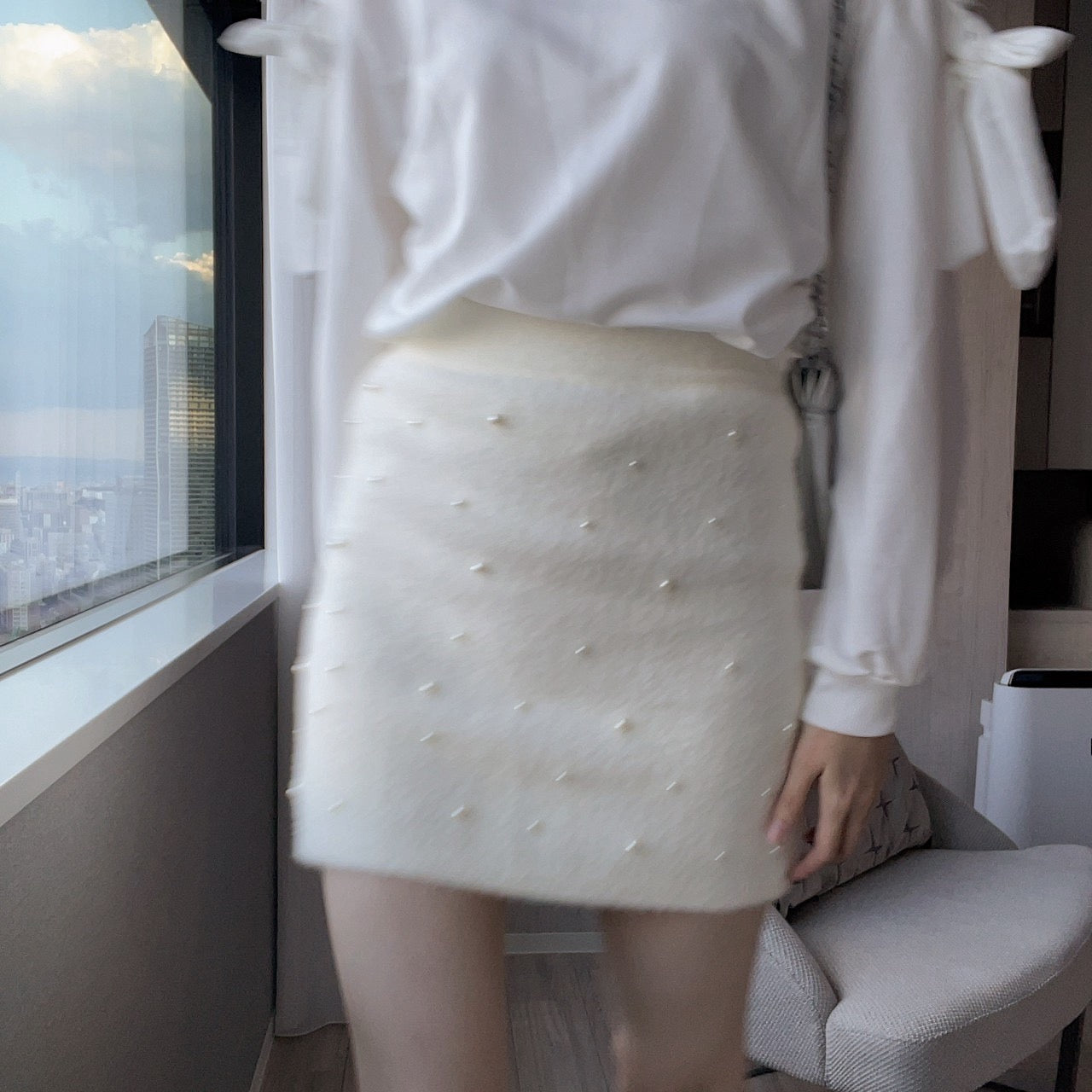 Pearl-knit short skirt