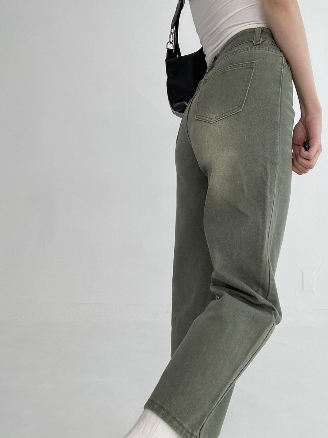 High-rise Straight Pants・全1色