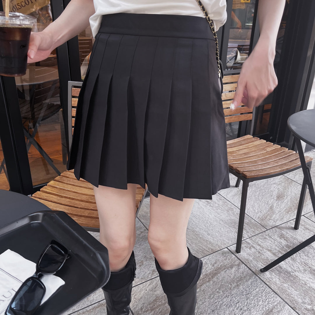 Pleated Black Mini Skirt・全1色