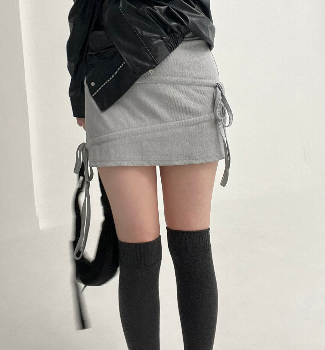 Drawst Ribbon Mini Skirt・全2色